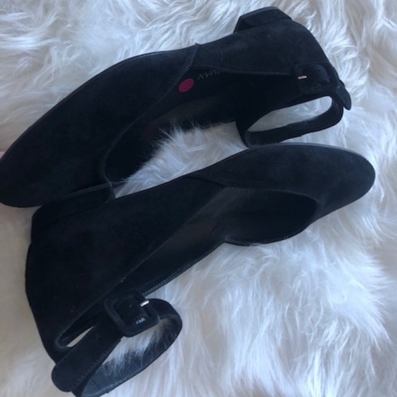 Stuart Weitzman Domain Black Suede Ballet Flat 8 M - Picture 9 of 10